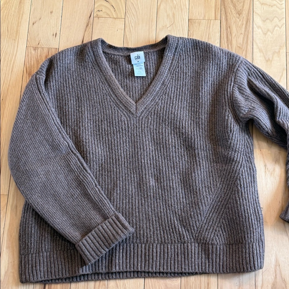 CABI ribbed cotton V-neck  sweater. Size M